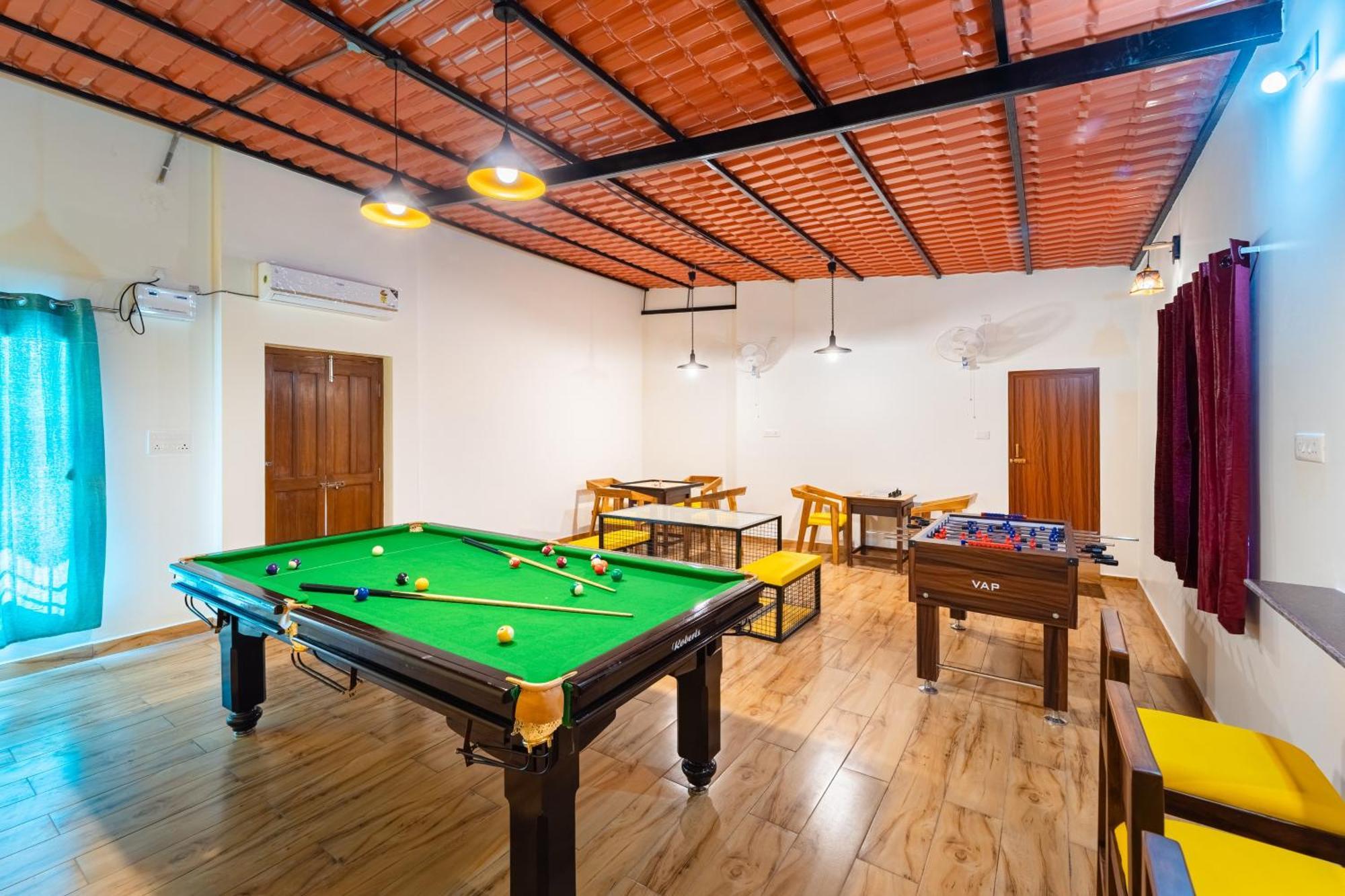 Teak Leaf Gateway Villa With Swimming Pool Indoor Games Kalapettai ภายนอก รูปภาพ